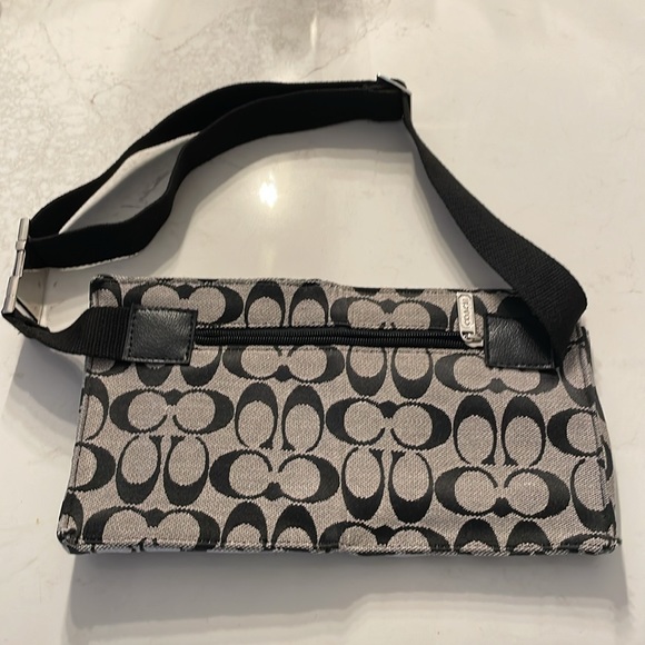 90. Coach Monogram waist belt - Picture 6 of 11
